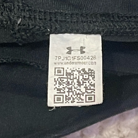 Under Armour Women's Black Leggings/Yoga Pants - Picture 5 of 5